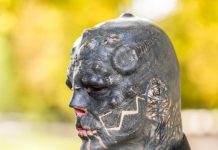 Black Alien on Earth: French Man removed his Upper Lips and Nose to Transform himself into Black Alien Anthony Loffredon